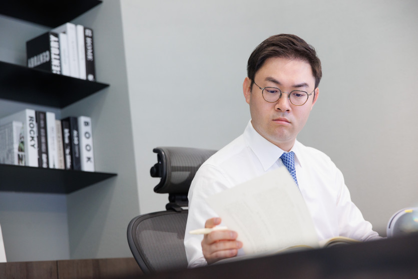 마약 범죄, 사전 소변검사와 모발검사로 사건 대응력 강화해야 [배한진 변호사 칼럼]