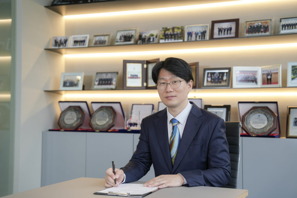 성범죄 강제추행 피의자, 전문 변호사 선임 시 중요한 점