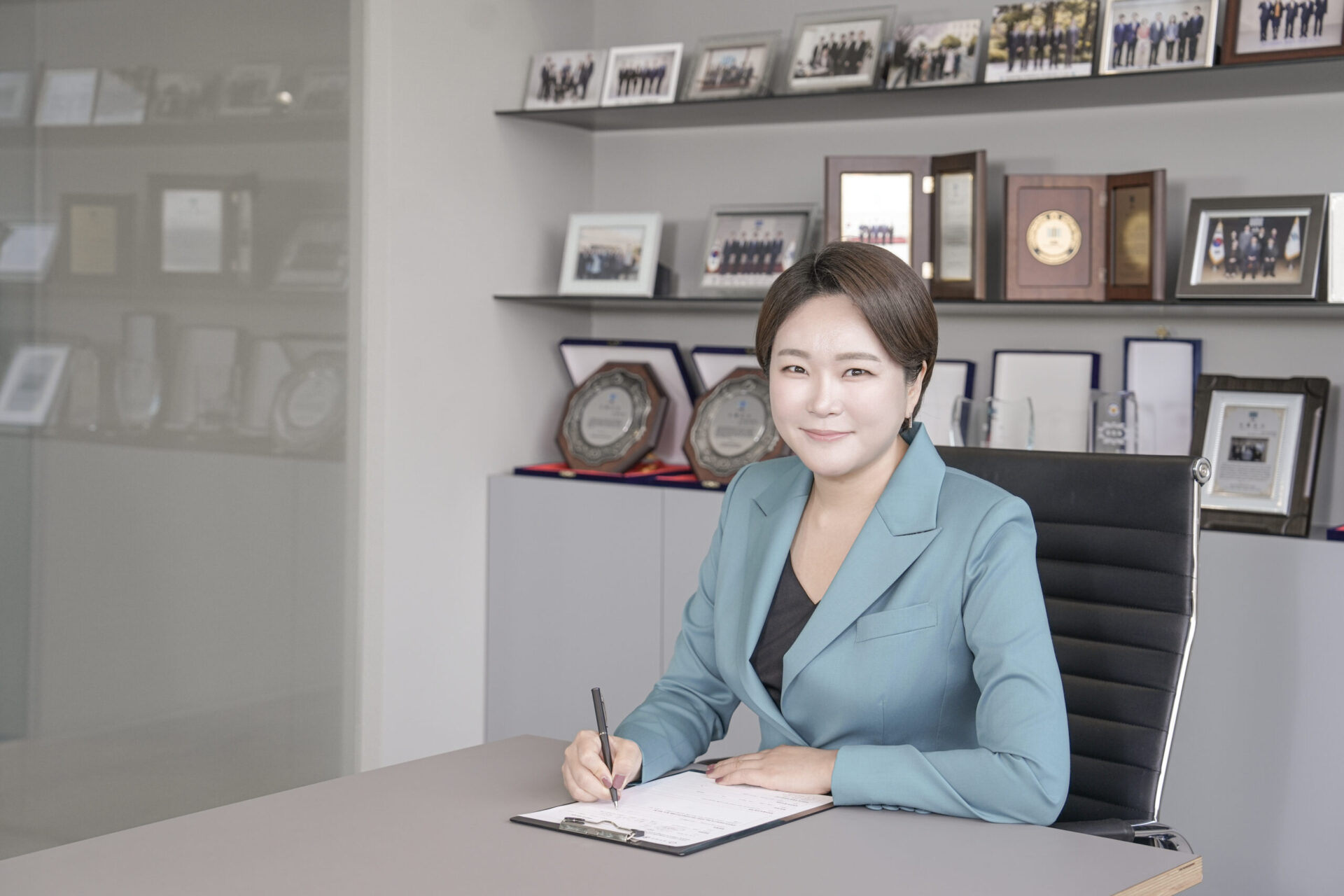 한국 거주 외국인, 변호사 도움 절실